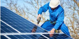 Installation Maintenance Panneaux Solaires Photovoltaïques à Montigny-sur-Vence